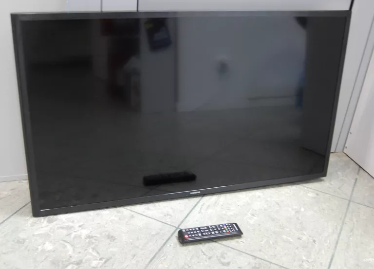 TELEWIZOR LED SAMSUNG HG40EE590SKXEN 40" FULL HD