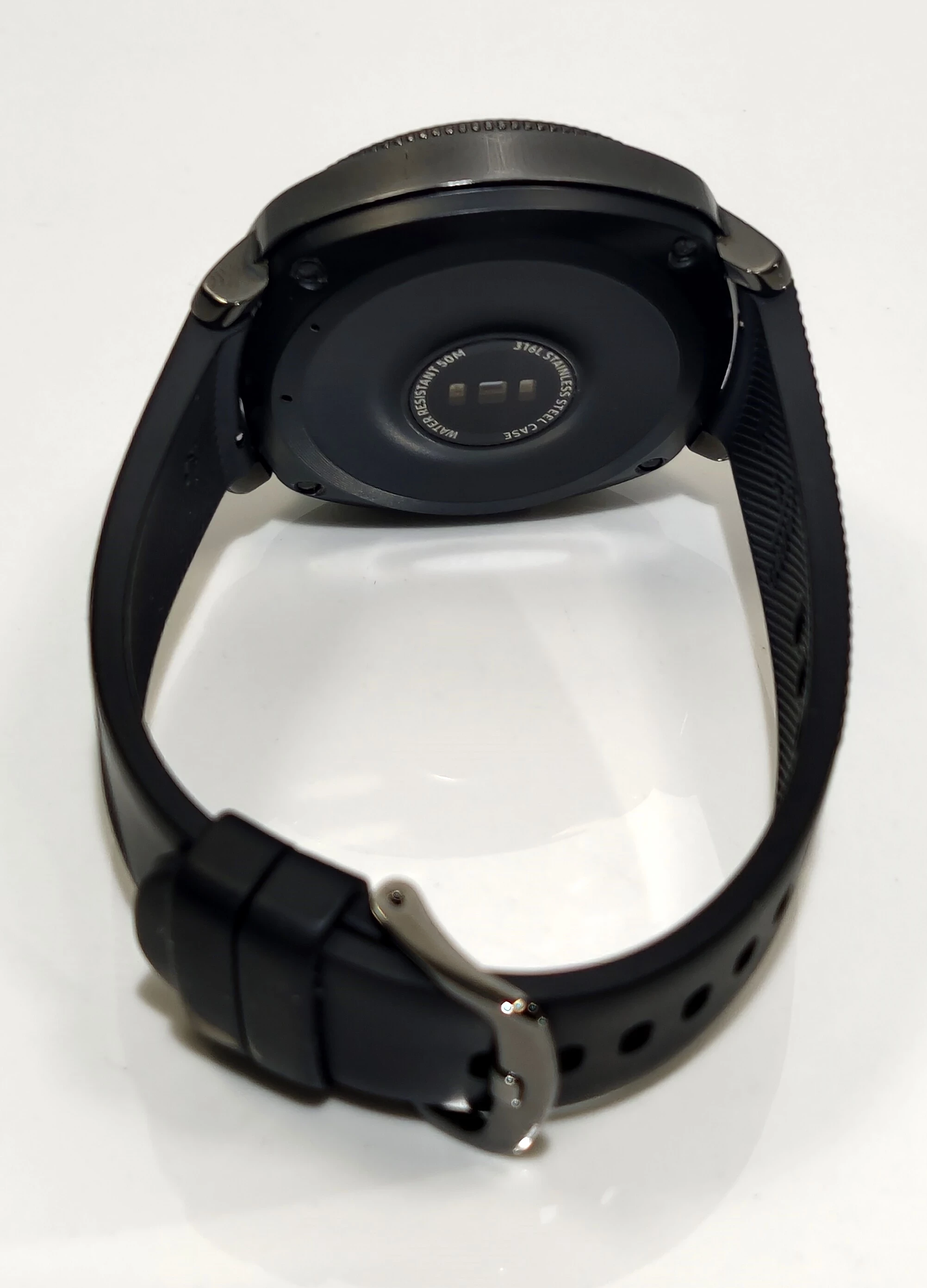 zegarek-samsung-gear-sport-sm-r600-opis-zlacza-brak