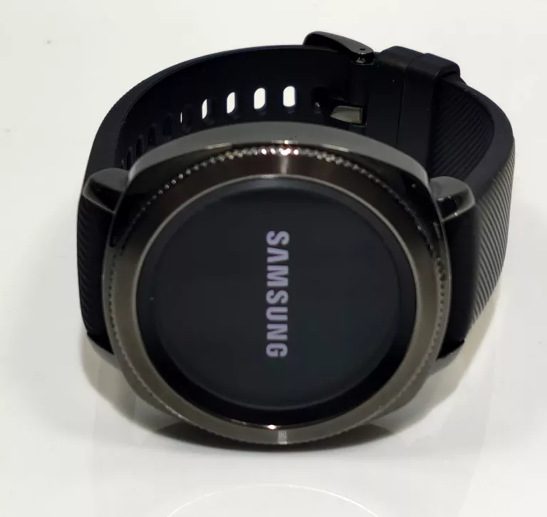 zegarek-samsung-gear-sport-sm-r600-opis-kolor-czarny