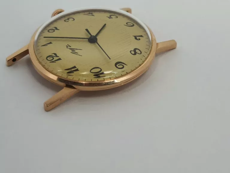 ZŁOTY ZEGAREK NAKRĘCANY ŁUCZ CCCP 583/14K