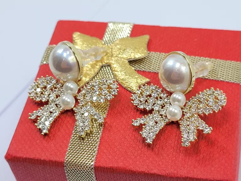 kolczyki-stal-pozlaca-szer-25-cm-perla-zdobienie-stan-uzywany