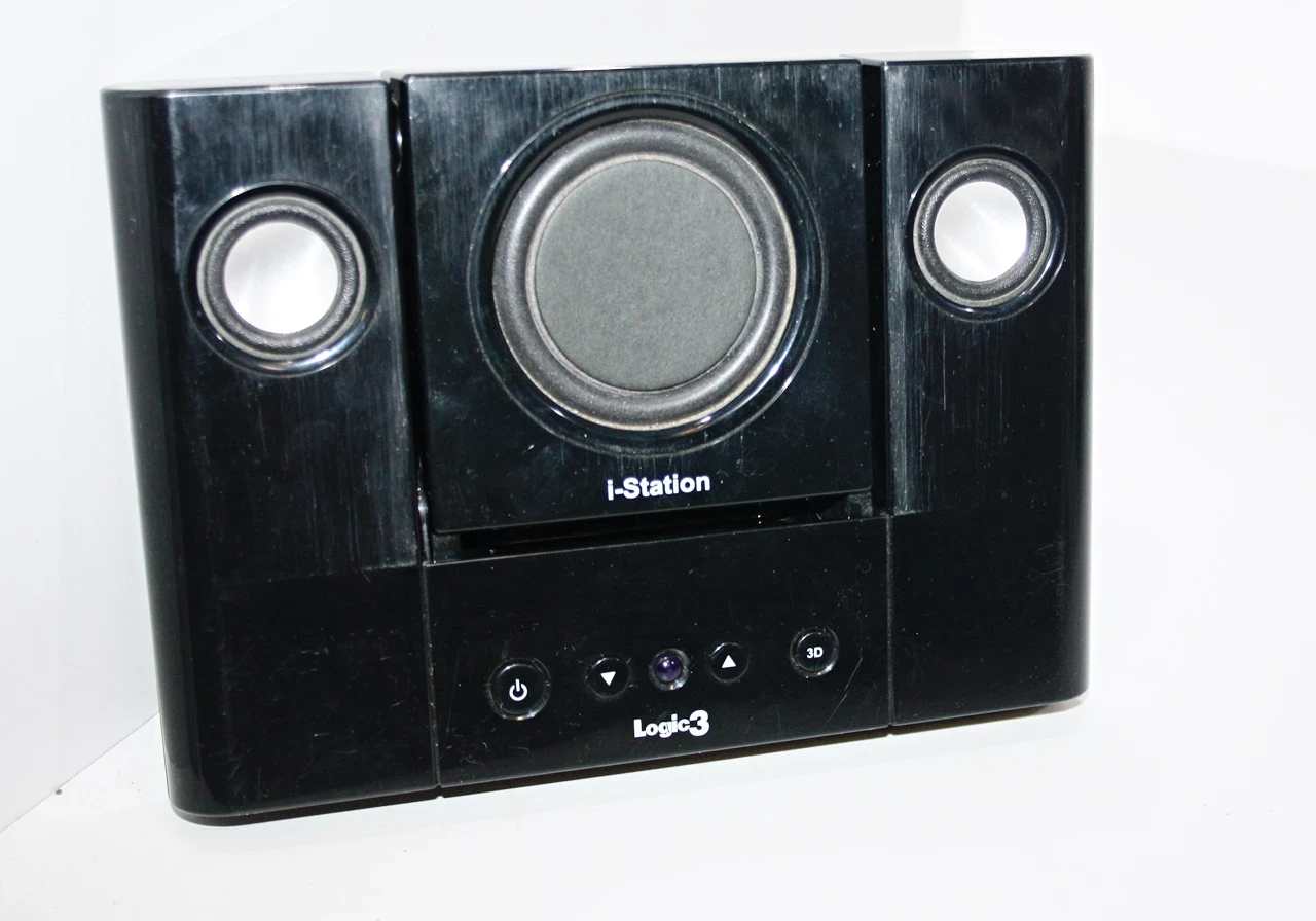 stacja-dokujaca-logic3-i-station-7-ean-gtin-663452310716