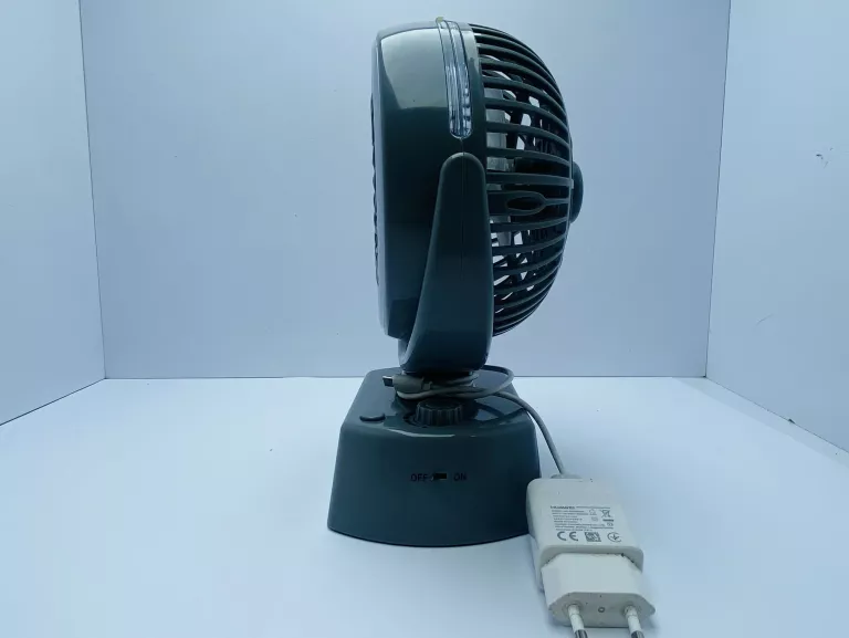 HOFFEN WENTYLATOR Z FUNKCJĄ MGIEŁKI I LAMPKĄ