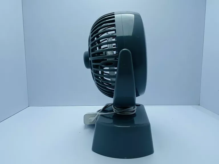 HOFFEN WENTYLATOR Z FUNKCJĄ MGIEŁKI I LAMPKĄ