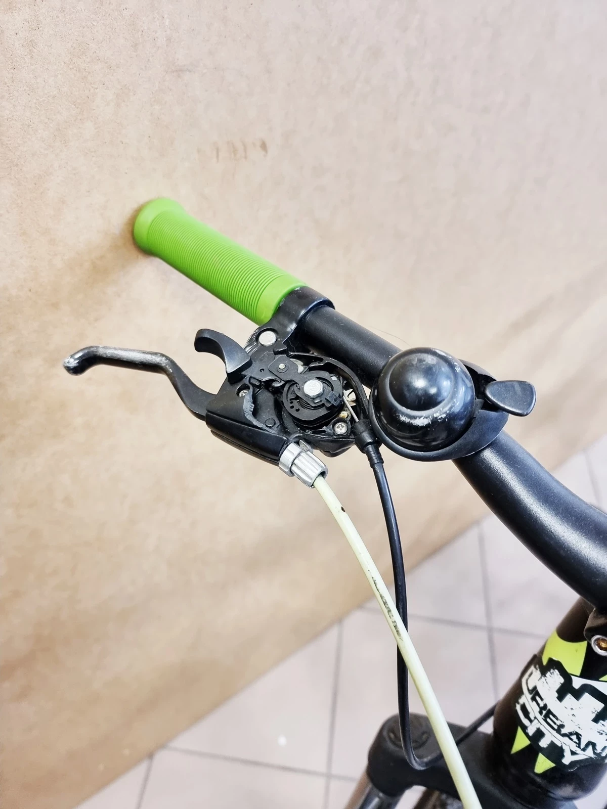 rower-smoove-excite-275-26-czarno-limonkowy-kod-producenta-smoove