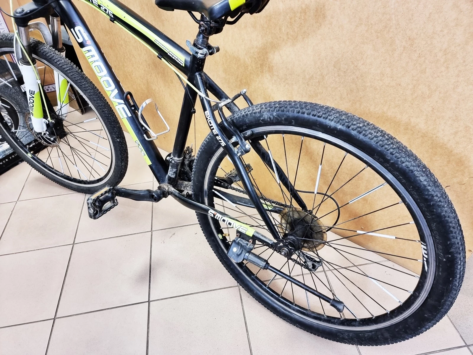 rower-smoove-excite-275-26-czarno-limonkowy-rozmiar-kola-26