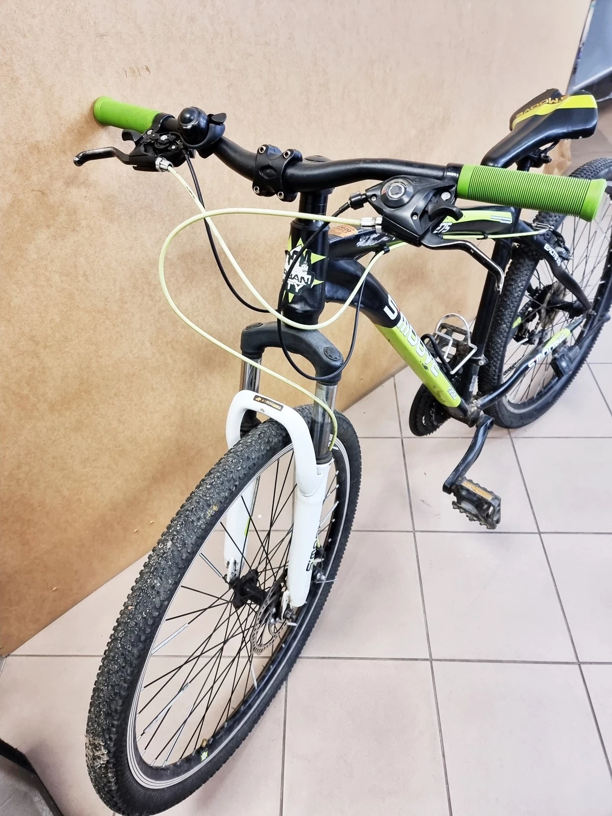 rower-smoove-excite-275-26-czarno-limonkowy-stan-uzywany