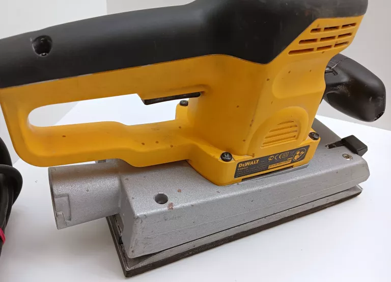 SZLIFIERKA OSCYLACYJNA DEWALT D26421 AKCESORIA