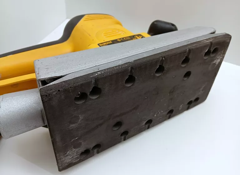 SZLIFIERKA OSCYLACYJNA DEWALT D26421 AKCESORIA