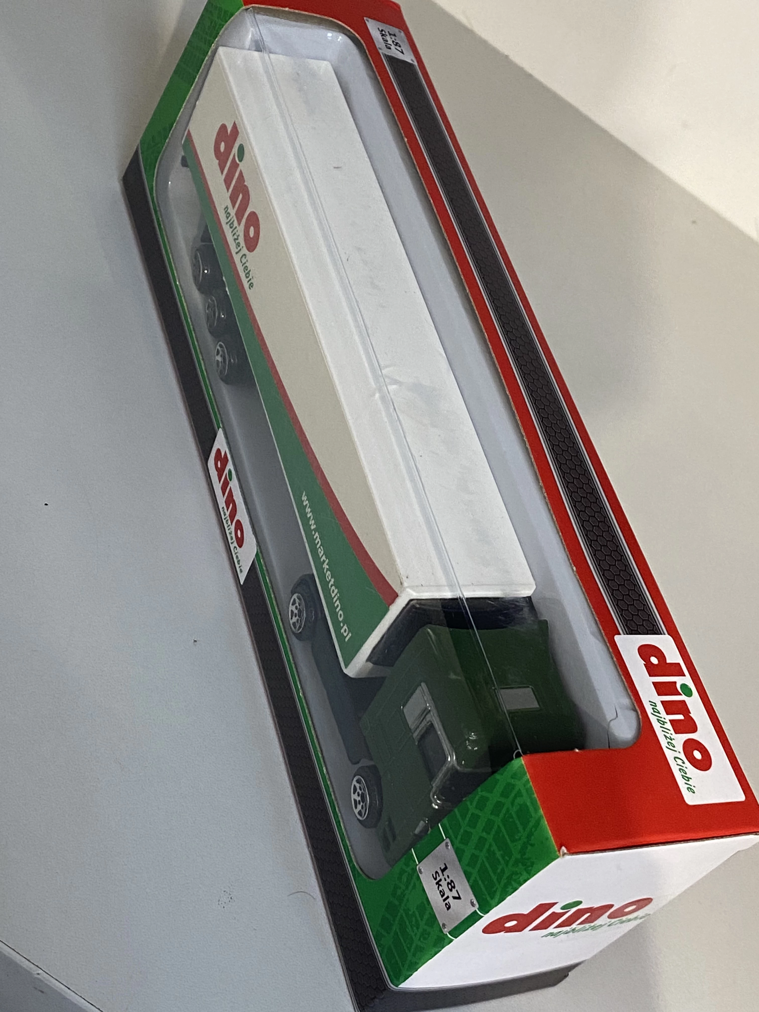 tir-z-kolekcji-dino-marka-inna