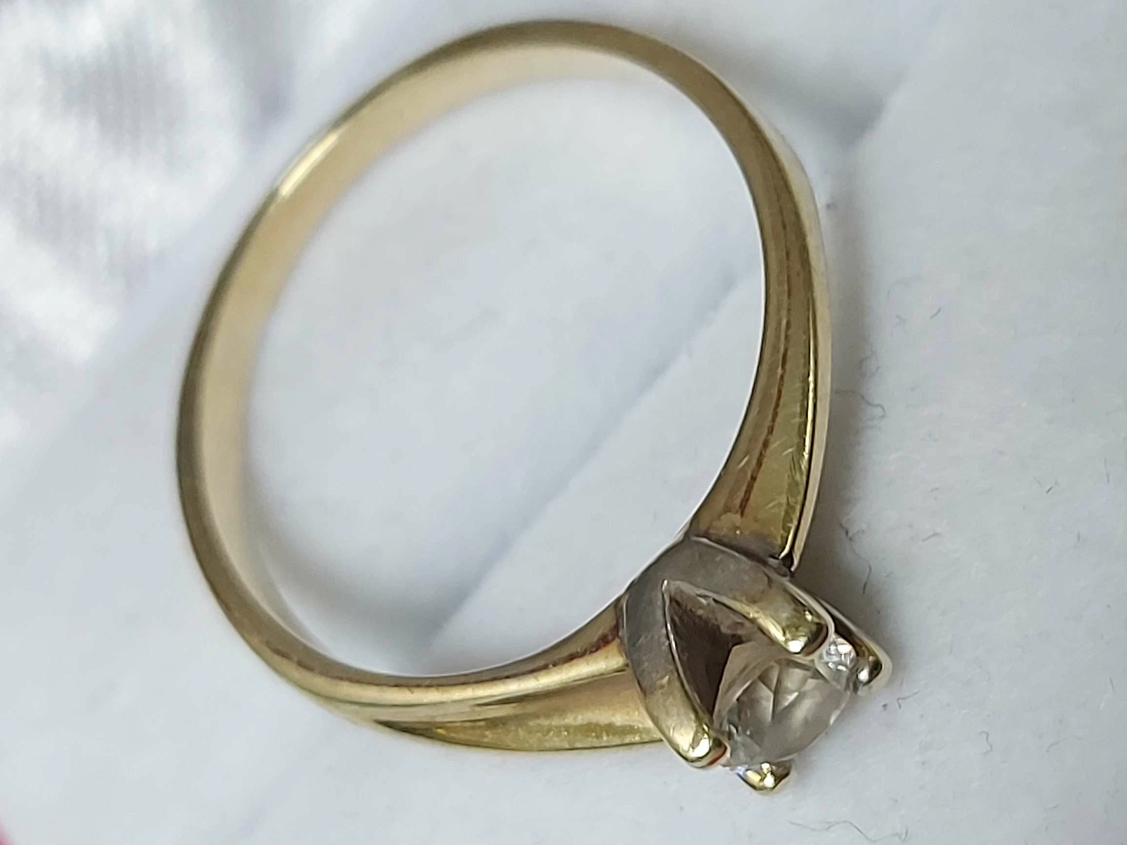 zloty-pierscionek-333-181g-kolor-dominujacy-205826-225106