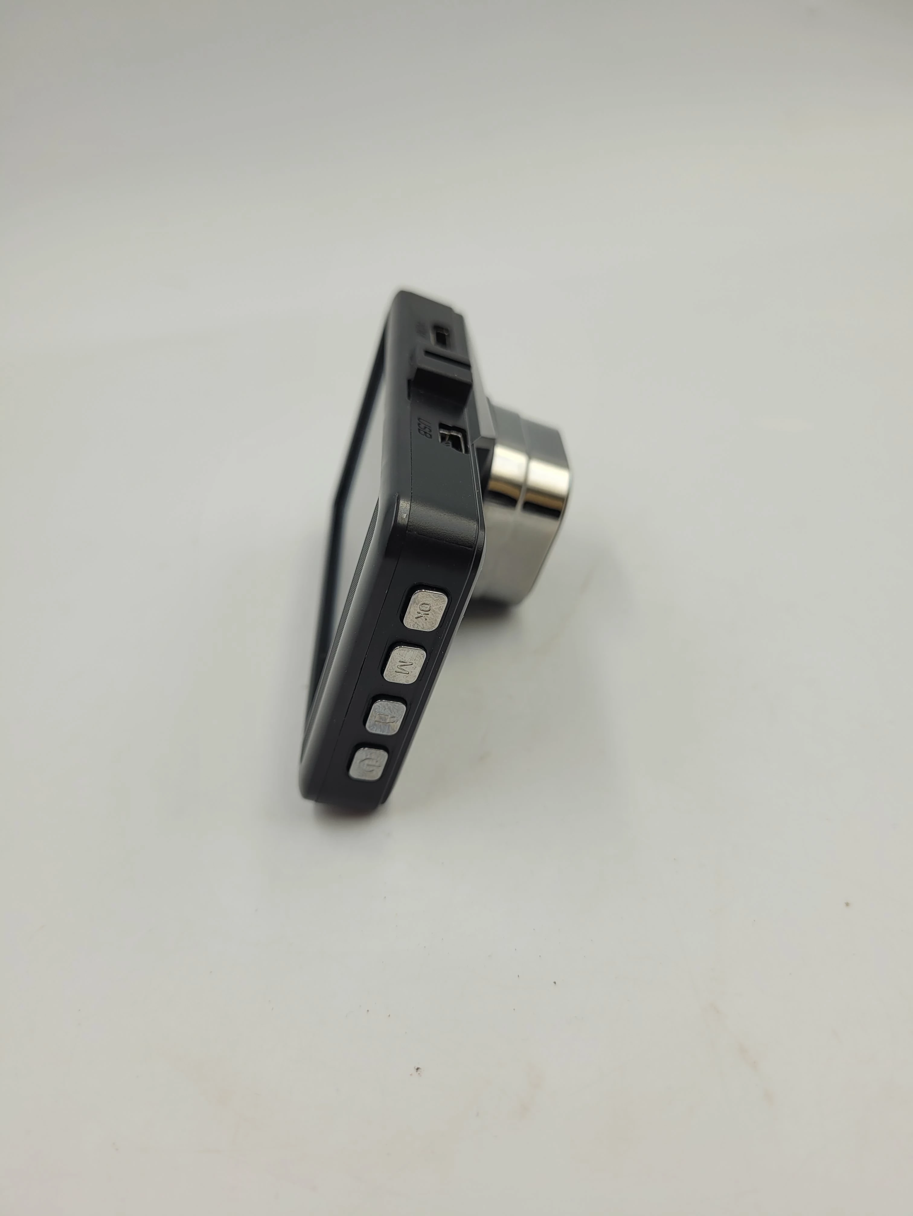 wideorejestrator-dgm-cr-d3a-polecam-karta-pamieci-w-zestawie-brak