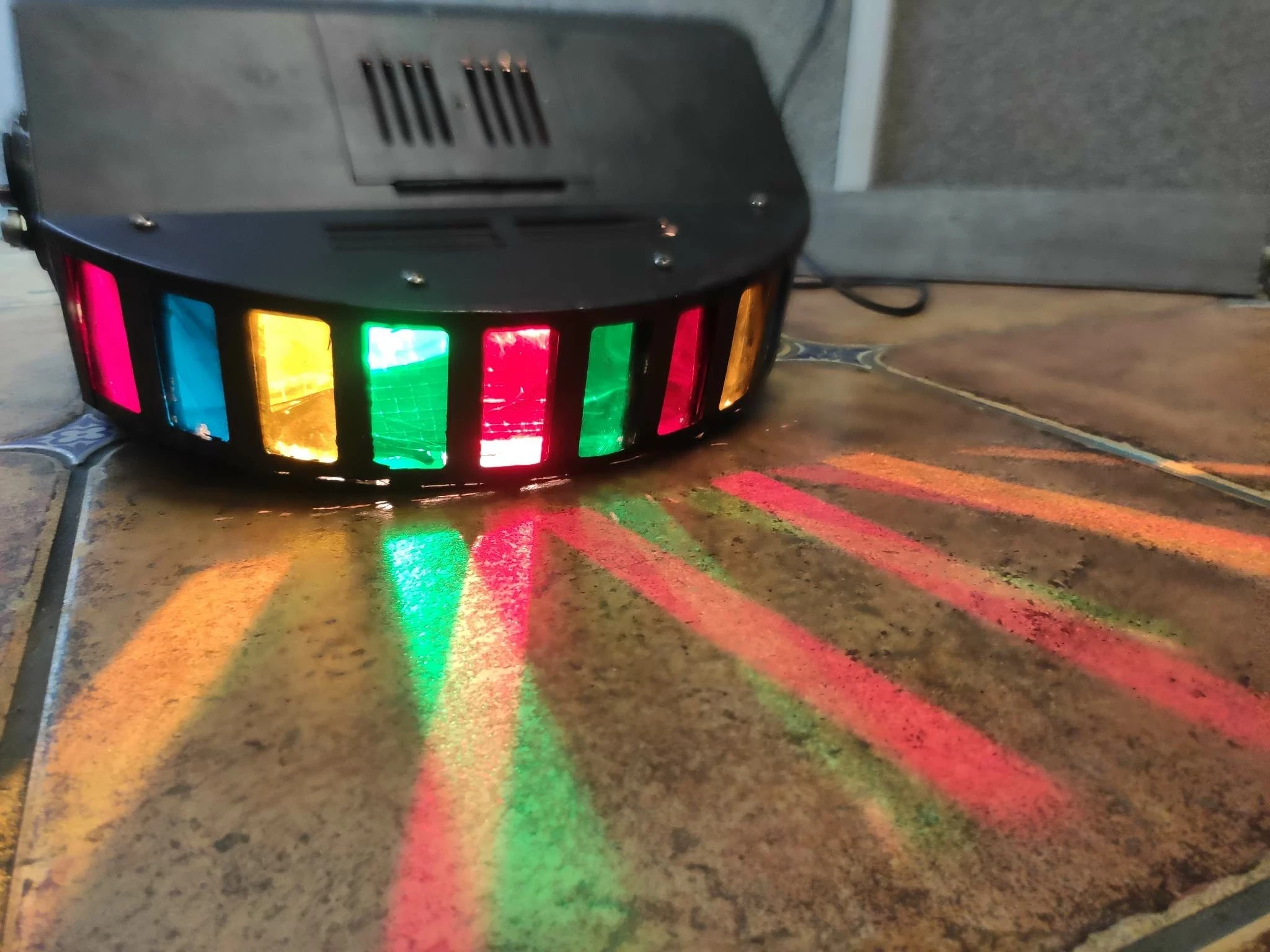 eurolite-derby-d-16-stan-uzywany