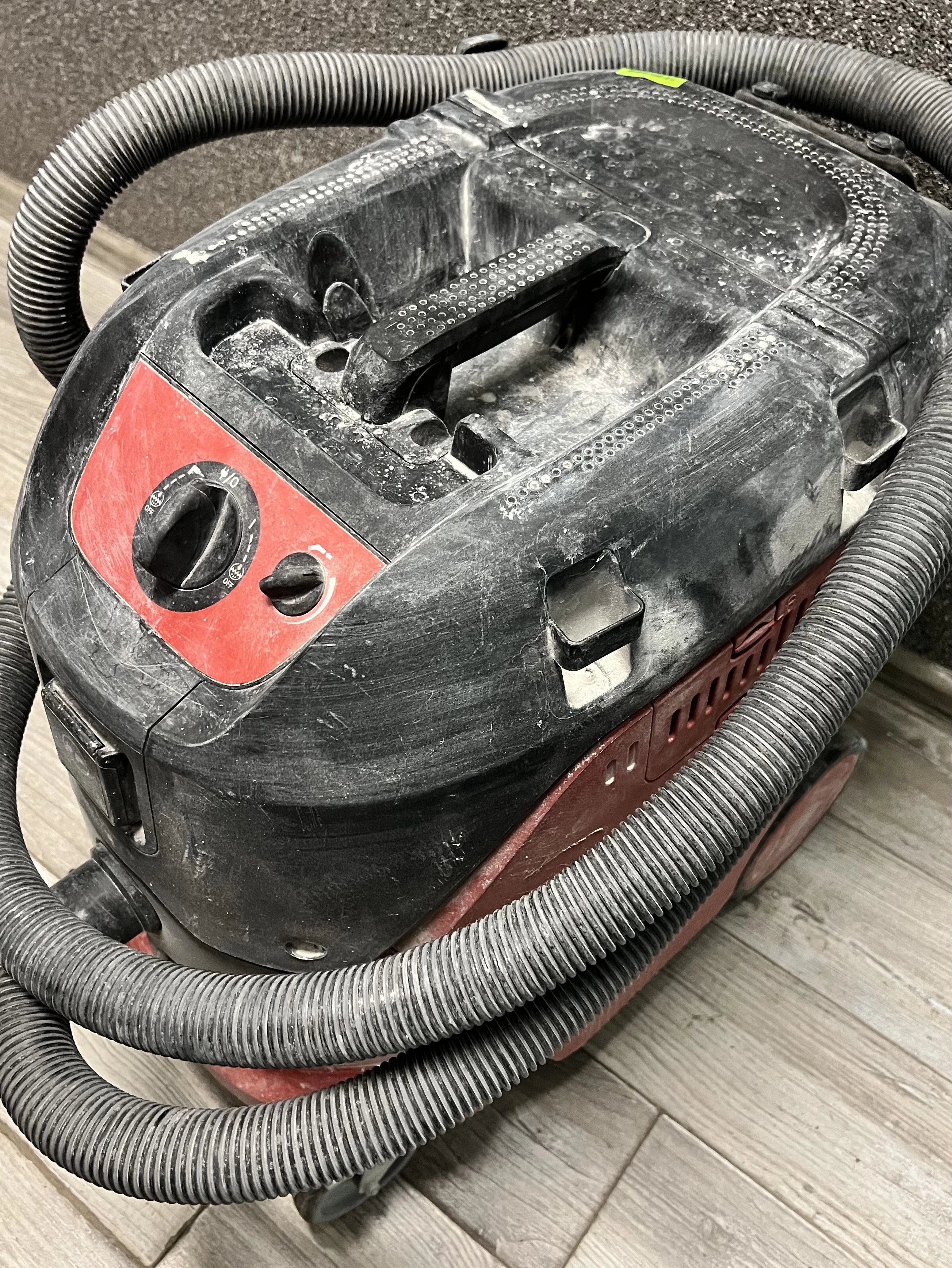 odkurzacz-przemyslowy-flex-s44-ac-pojemnosc-zbiornika-42