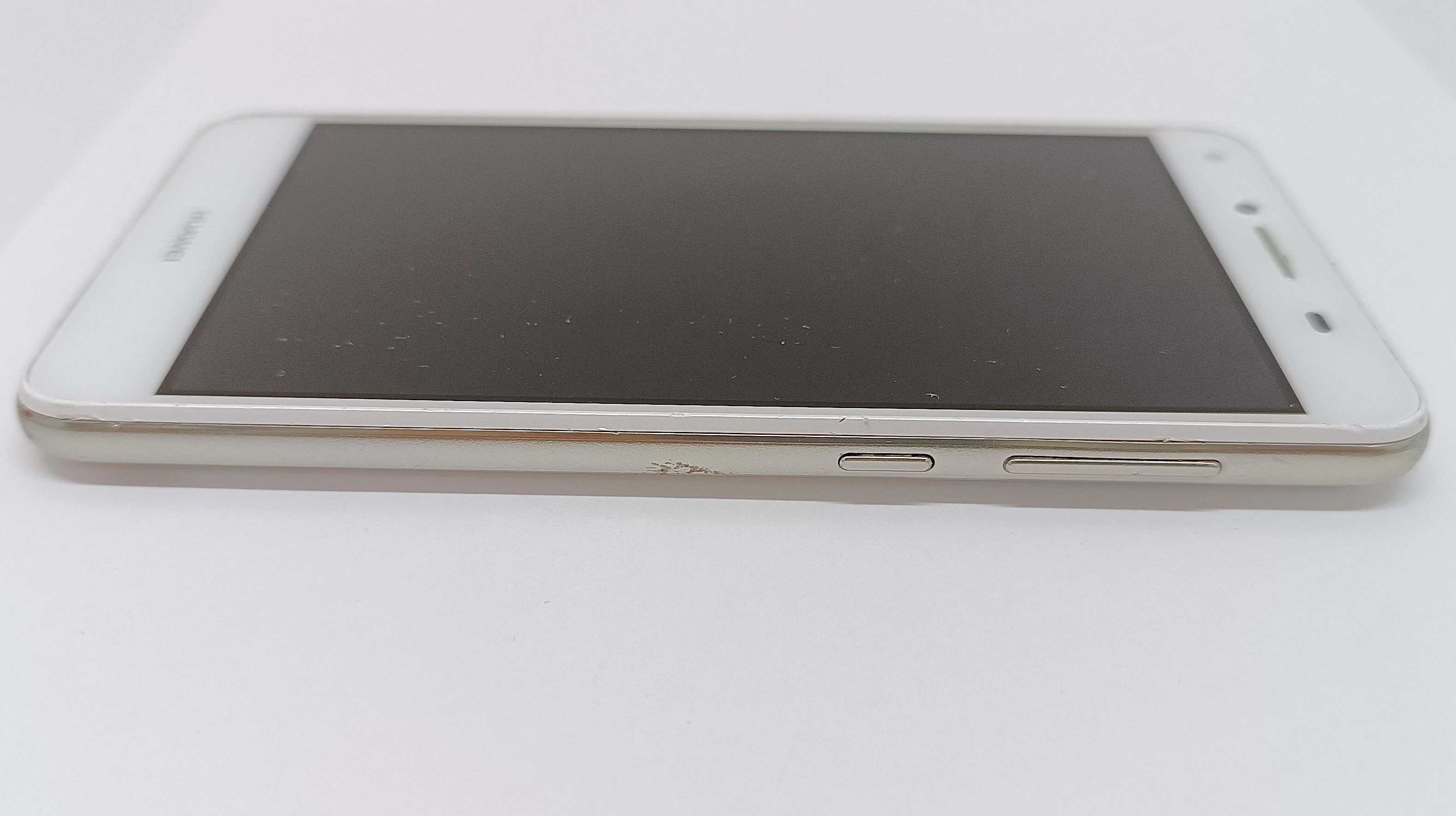 telefon-huawei-y6-ii-compact-nie-laduje-sie-ean-gtin-6901443130573