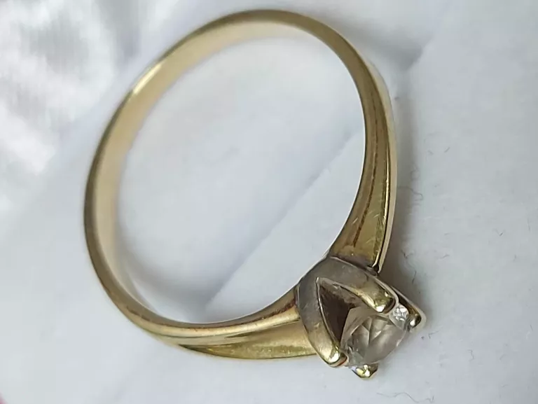 zloty-pierscionek-333-181g-kolor-dominujacy-205826-225106