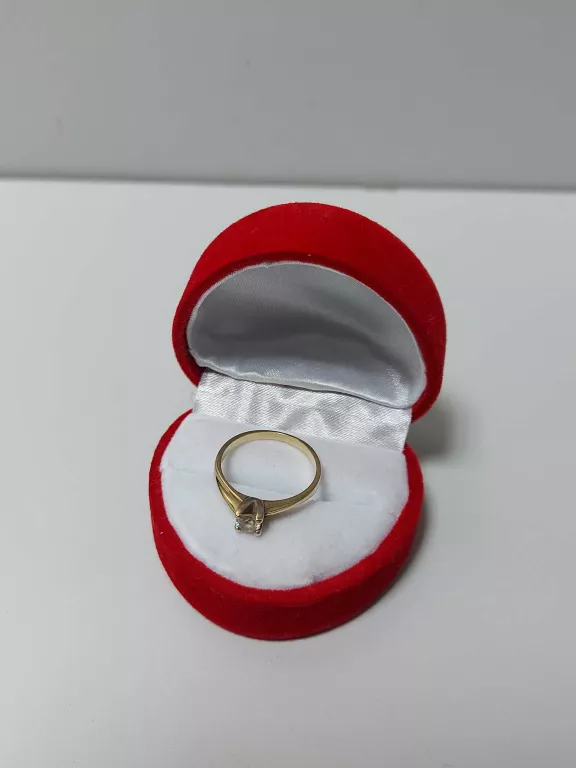 zloty-pierscionek-333-181g-material-15835-2