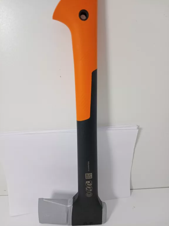 SIEKIERA FISKARS X11