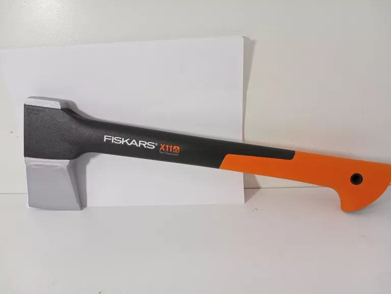 SIEKIERA FISKARS X11