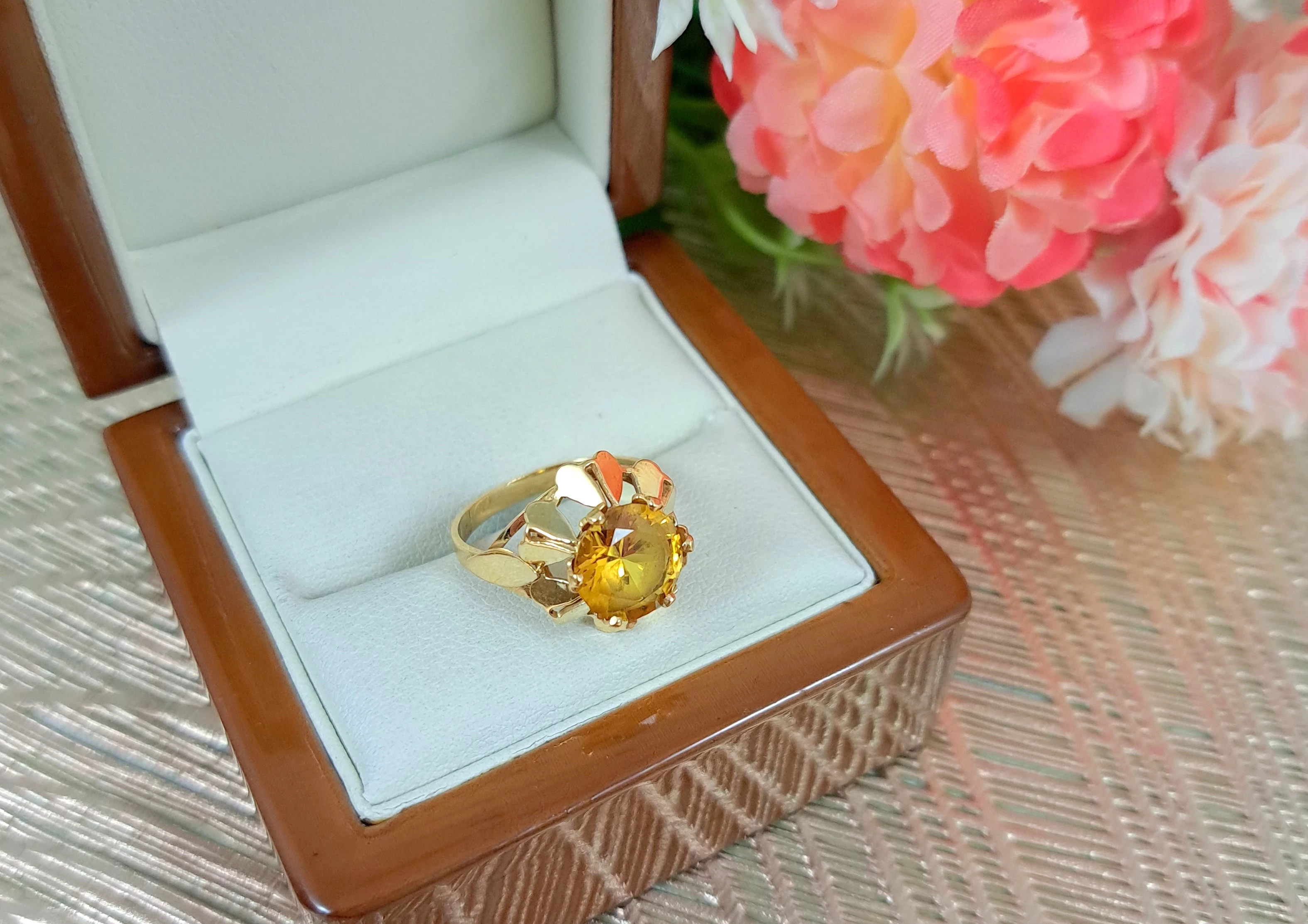 niezwykly-zloty-pierscionek-585-404g-material-15835-2