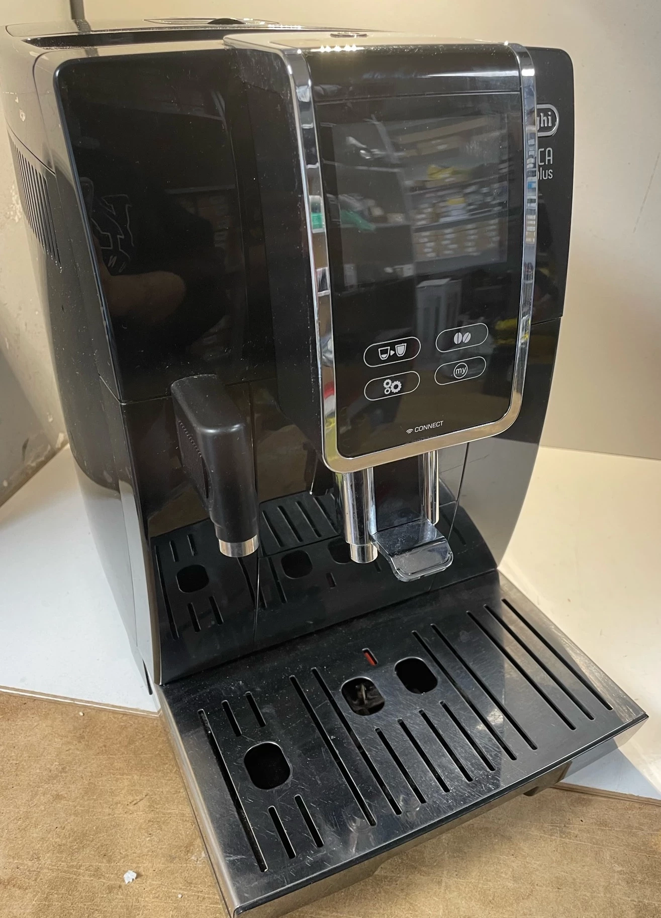 ekspres-delonghi-dinamica-plus-19-bar-wbudowany-mlynek-tak