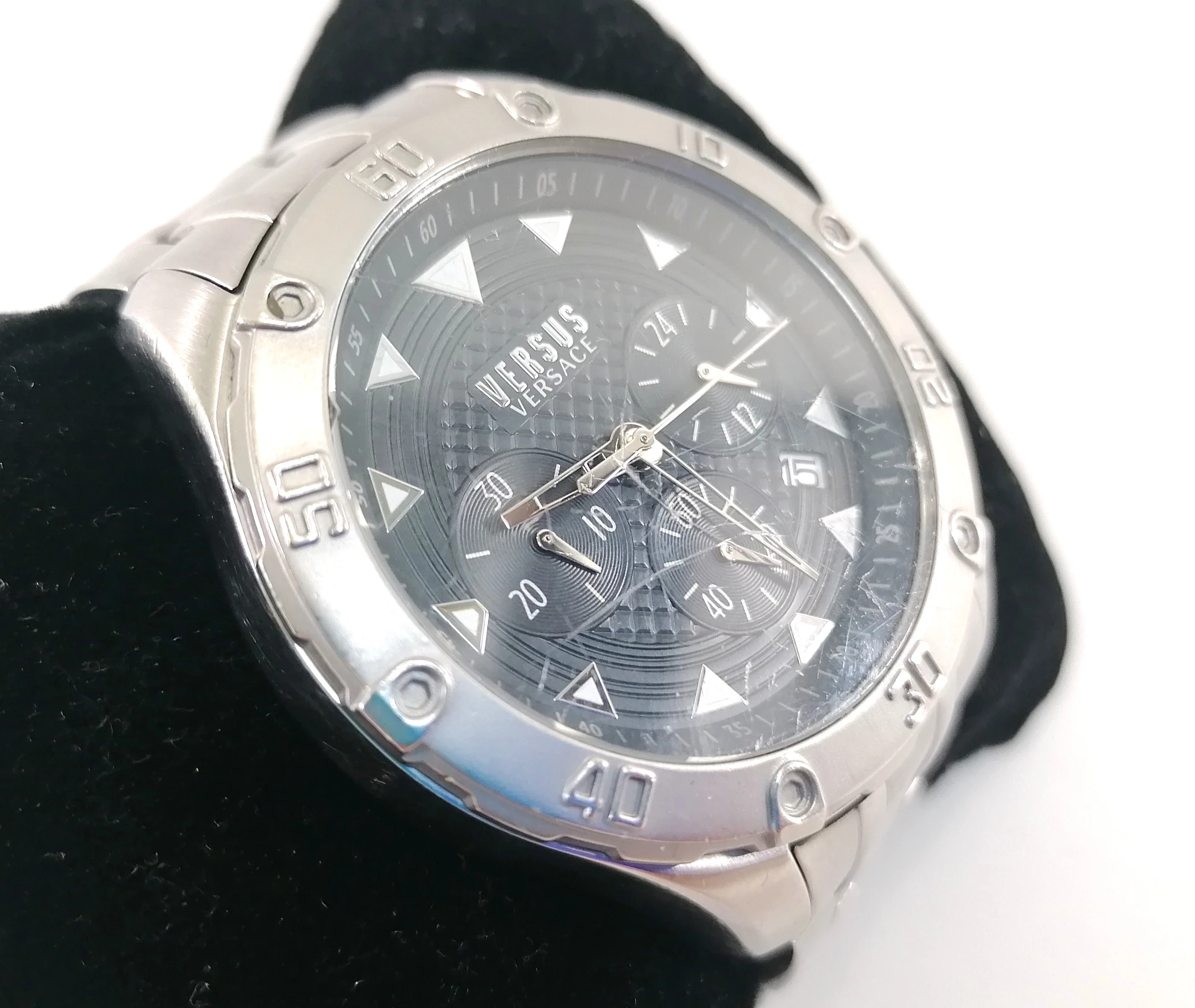 zegarek-versus-versace-vsp060618-rysy-na-szkle-rodzaj-analogowe