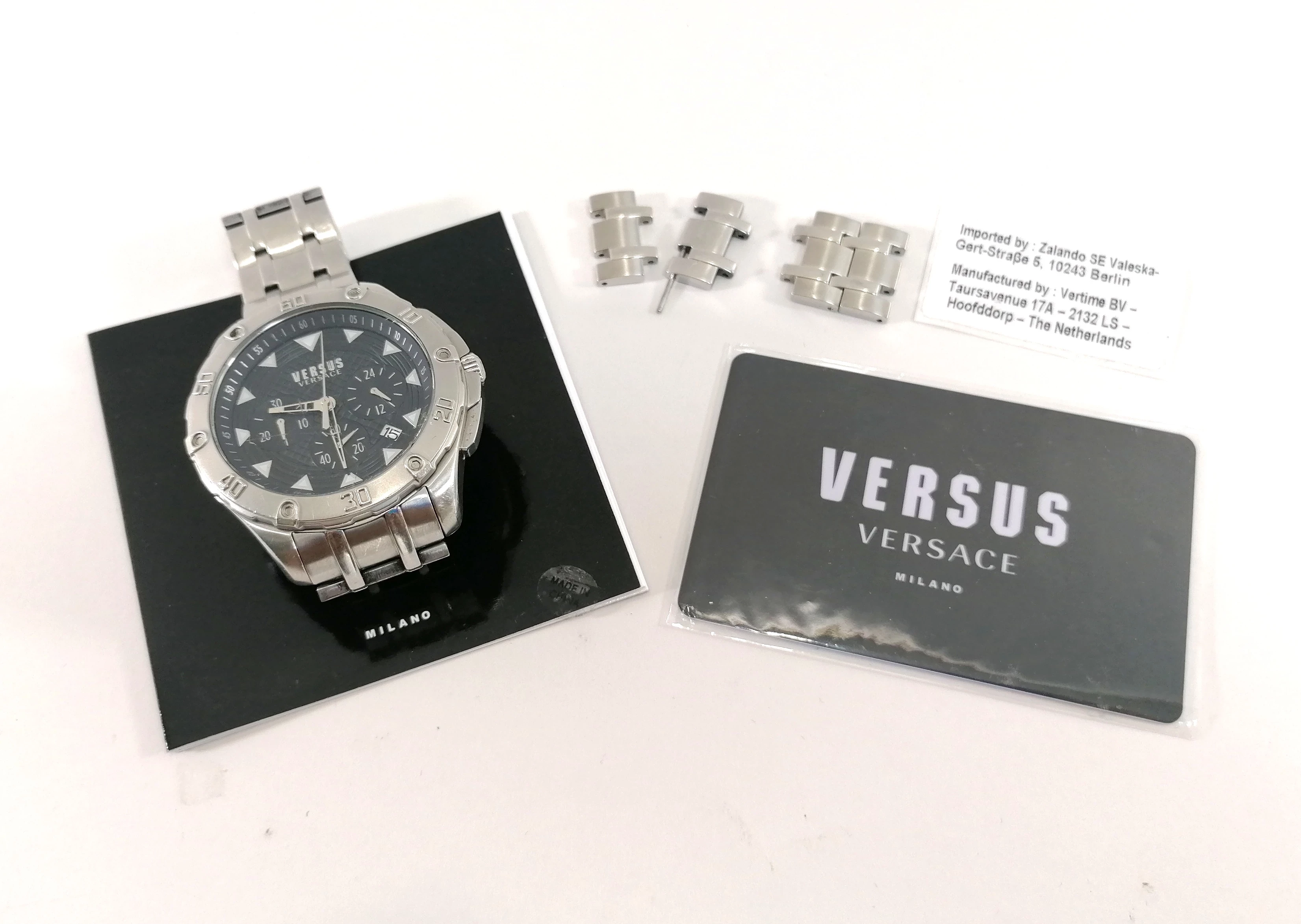 zegarek-versus-versace-vsp060618-rysy-na-szkle-mechanizm-kwarcowy