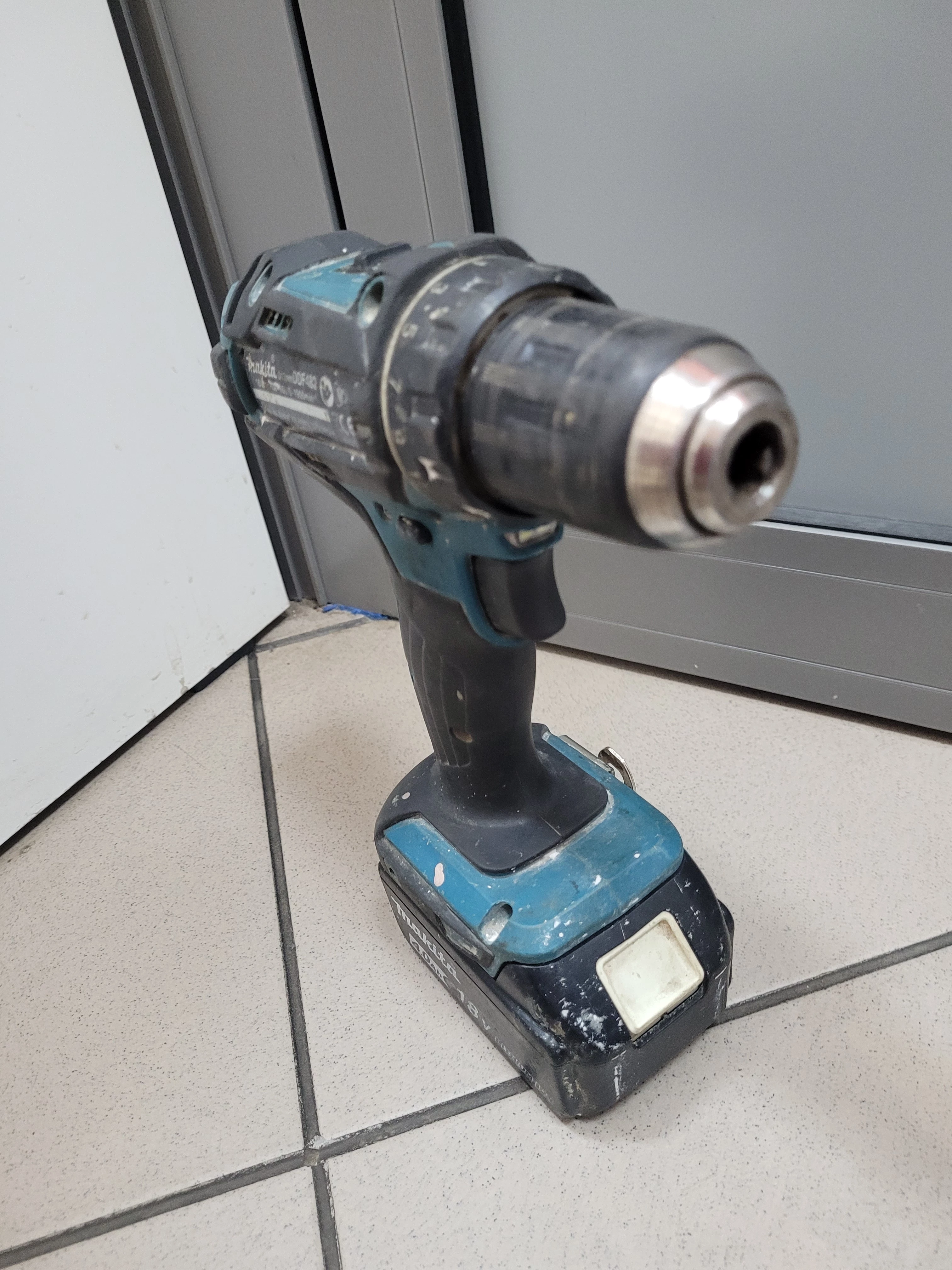 wkretarka-makita-ddf482-rodzaj-silnika-silnik-szczotkowy