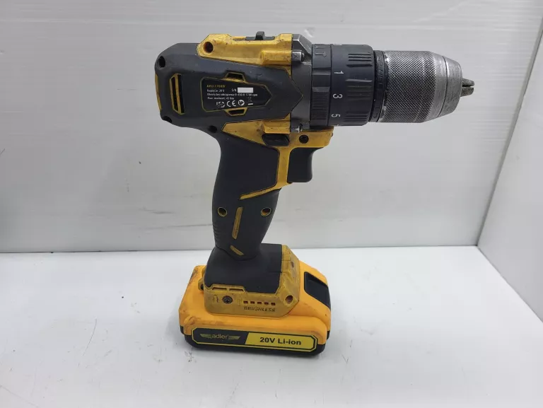 WKRETARKA ADLER AKU-1700 W