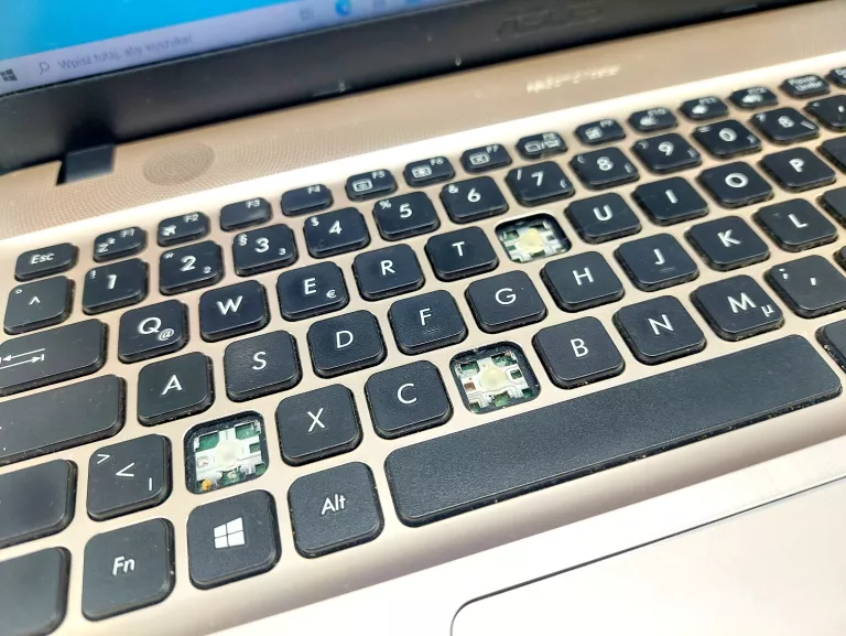 laptop-asus-sonic-master-i5-1tb16-gb-ram-win-10-przekatna-ekranu-156