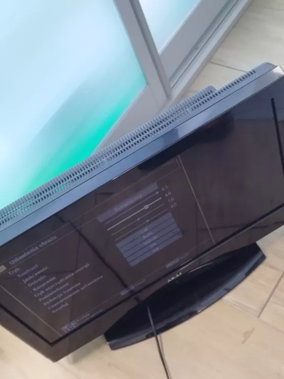 telewizor-akai-akfl2671h-marka-akai