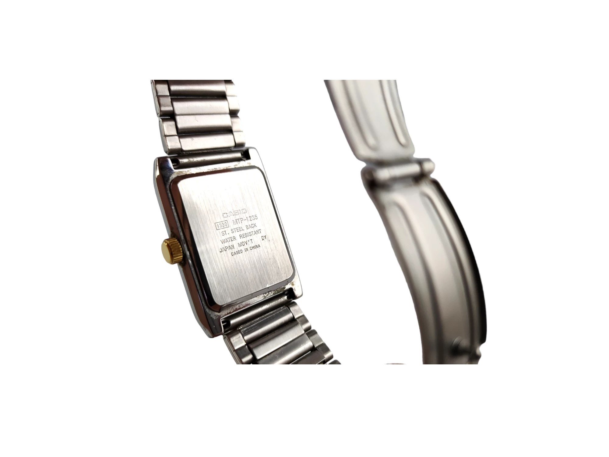 zegarek-casio-mtp-1235-ksztalt-koperty-prostokatna