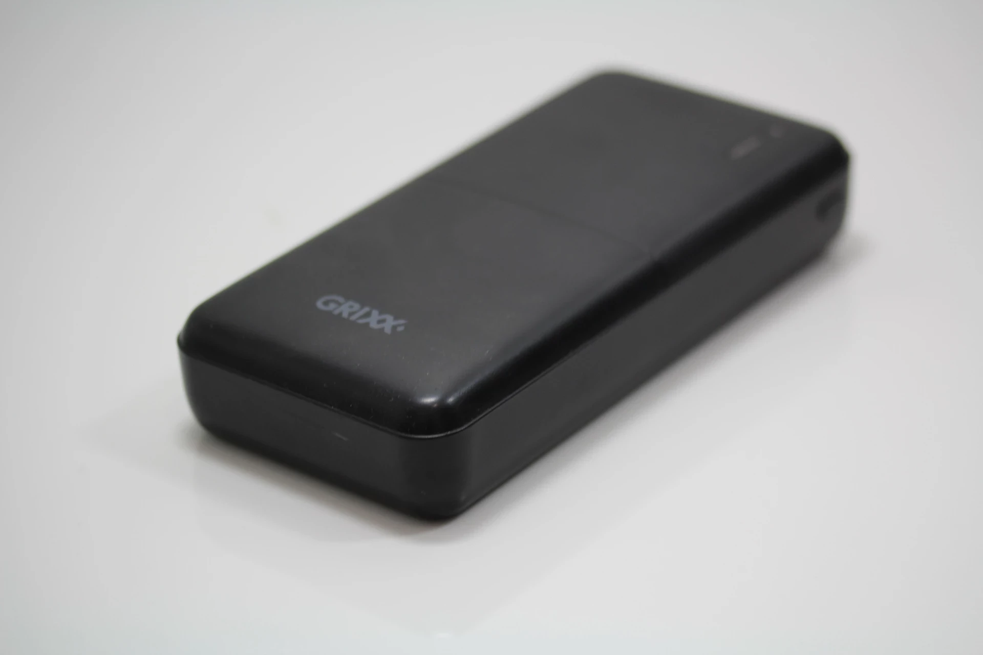 powerbank-grixx-15000-mah-typ-akumulatora-litowo-polimerowy