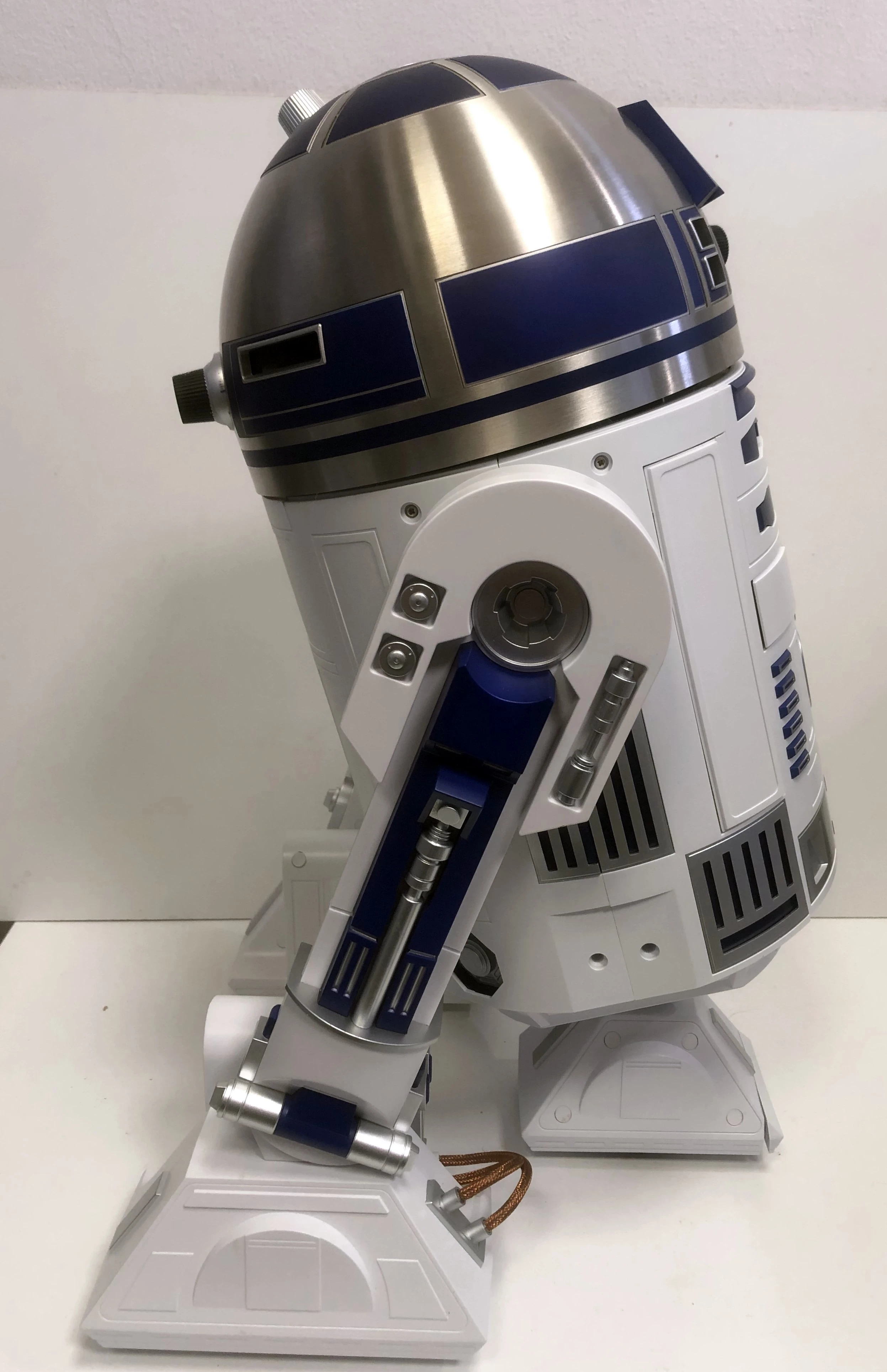 r2-d2-deagostini-robot-zdalnie-sterowany-z-aku-ean-gtin-3057903923377