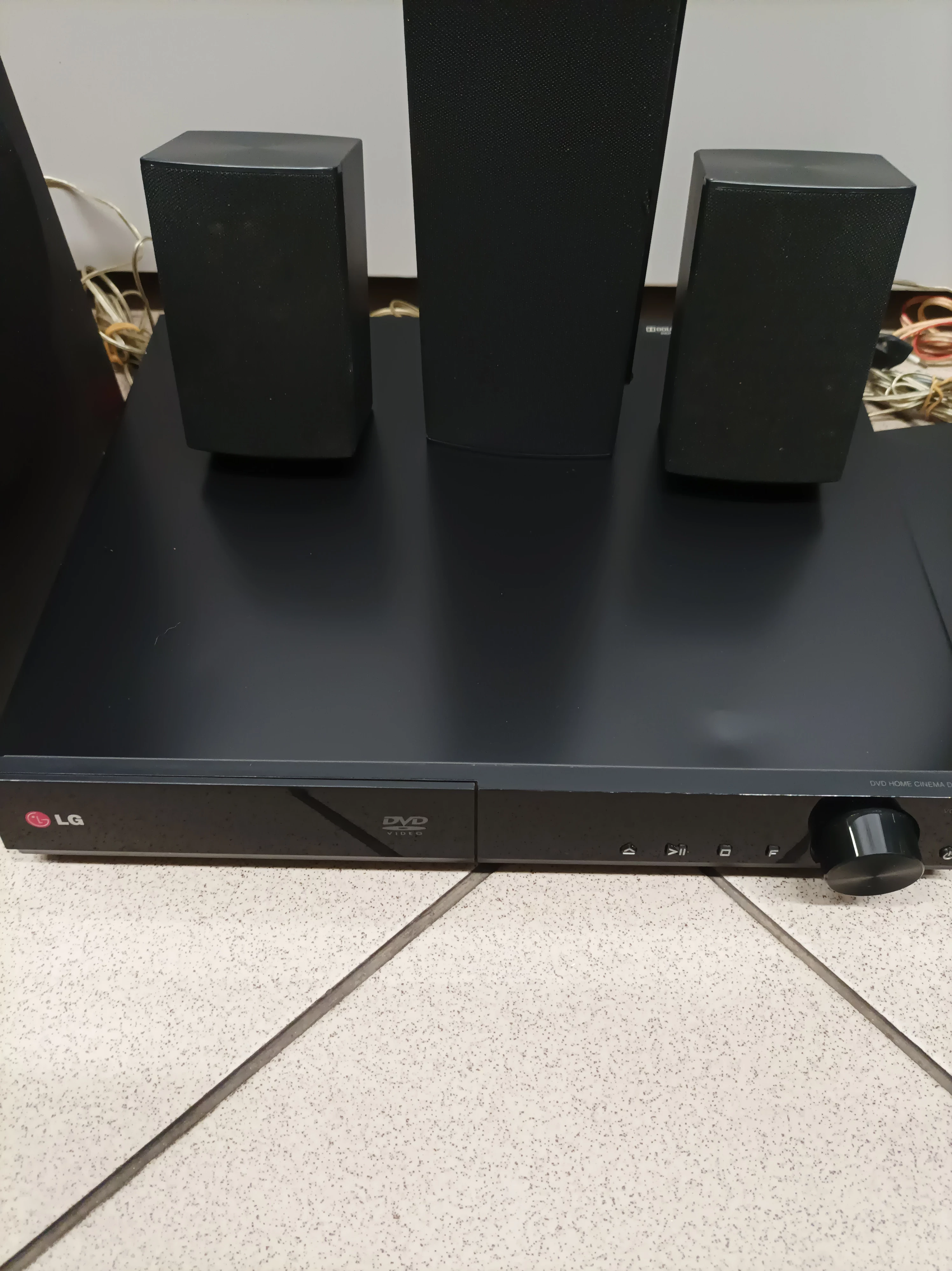 zestaw-kino-domowe-lg-dh4430p-system-dzwieku-51