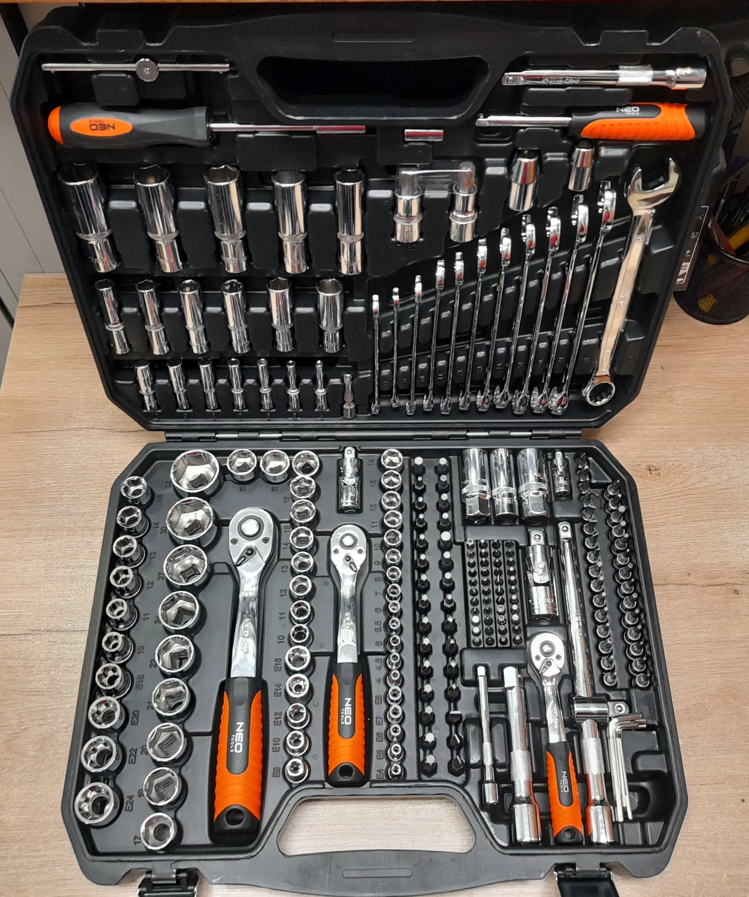 zestaw-klucze-nasadowe-neo-tools-08-671-219szt-rynek-2-sj-olawa
