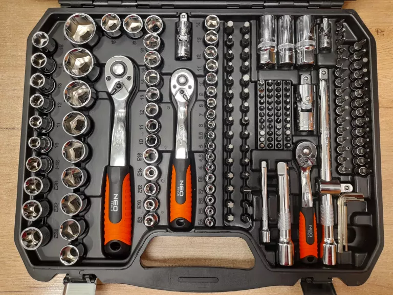 zestaw-klucze-nasadowe-neo-tools-08-671-219szt-ean-gtin-5907558421637