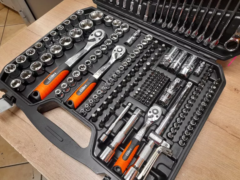 zestaw-klucze-nasadowe-neo-tools-08-671-219szt-kod-producenta-08-671