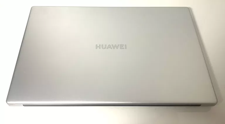 LAPTOP HUAWEI MATEBOOK D15 KOMPLET