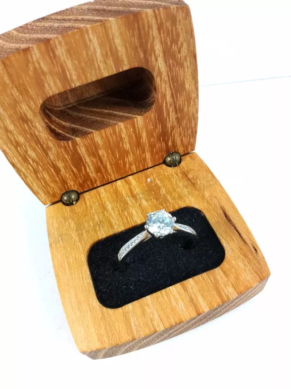 pierscionek-cyrkonia-sztuczny-slowackiego-11-elk