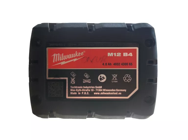 odkurzacz-akumulatorowy-milwaukee-m12-hv-0-zestaw-marka-milwaukee