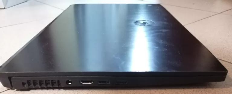 LAPTOP MSI BRAVO 17 A4DDR MS-17FK RYZEN5/512/8GB