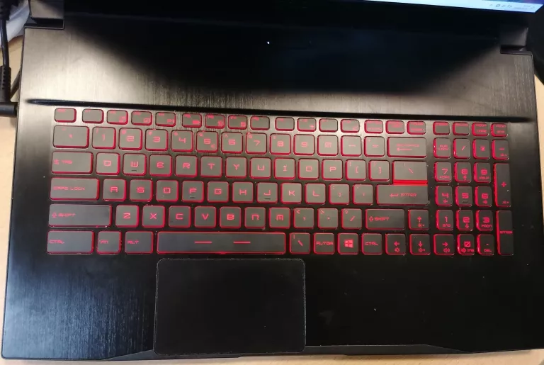 LAPTOP MSI BRAVO 17 A4DDR MS-17FK RYZEN5/512/8GB