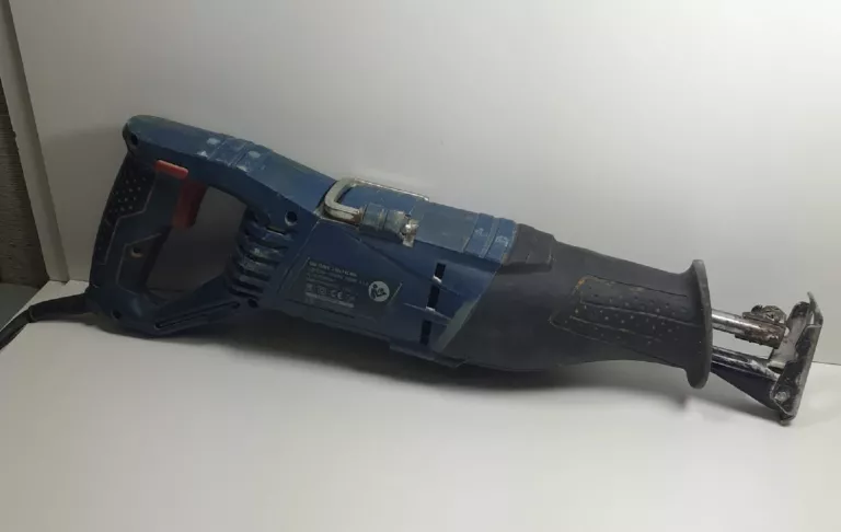 PIŁA SZABLASTA BOSCH GSA 1100 E Z WALIZKĄ