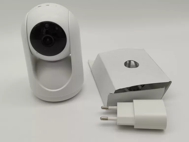 kamera-wewnetrzna-lsc-smart-ptz-si-e22701-lad-kolor-bialy