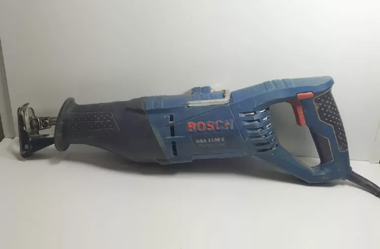 PIŁA SZABLASTA BOSCH GSA 1100 E Z WALIZKĄ