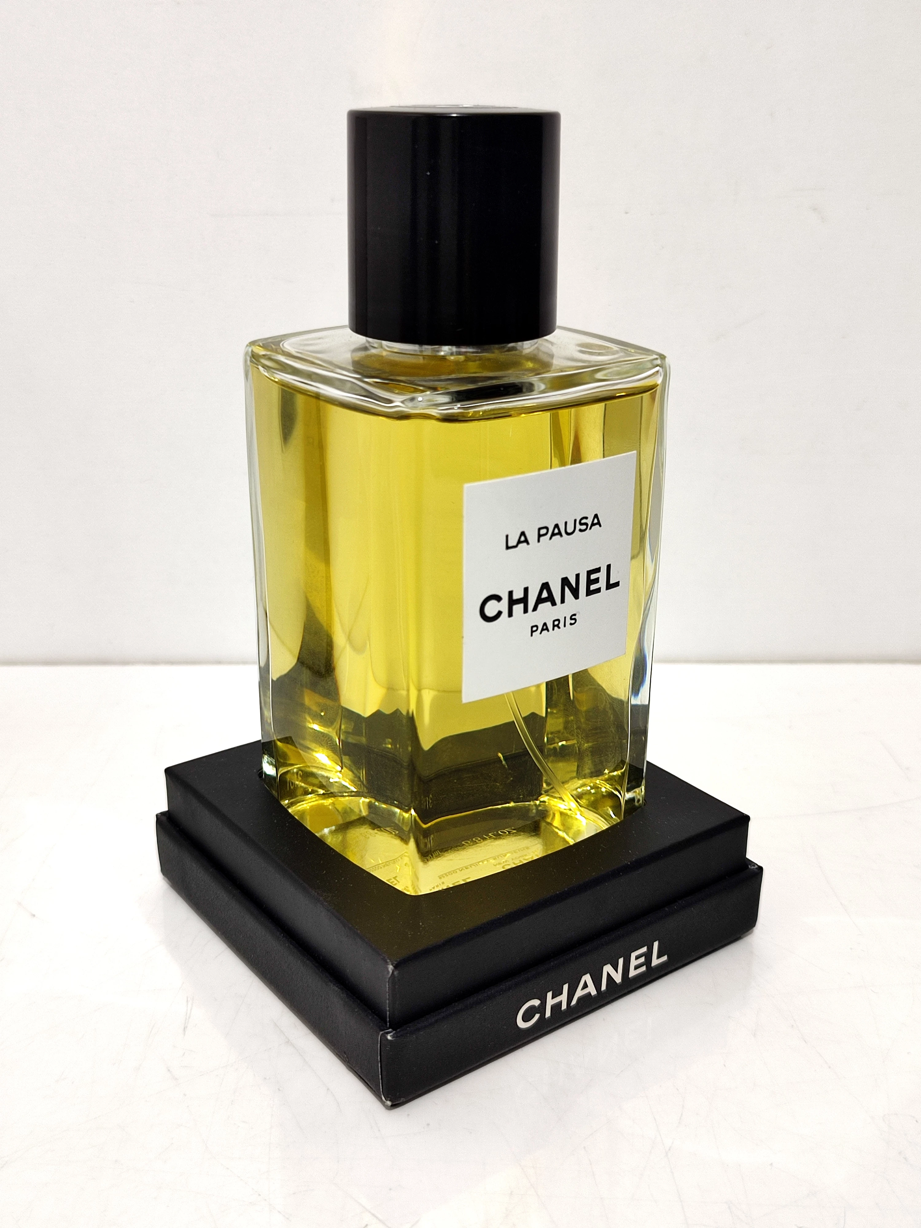 la pausa chanel perfume