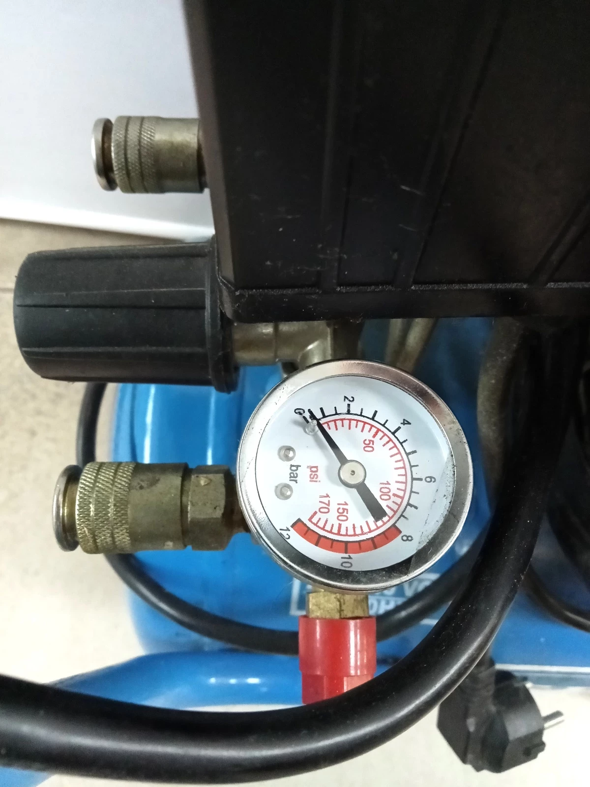 kompresor-tlokowy-specair-hl-275-25-moc-kw-15