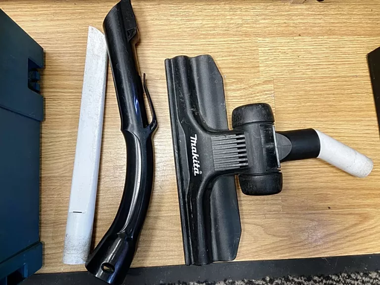 ODKURZACZ PLECAKOWY MAKITA DVC660Z