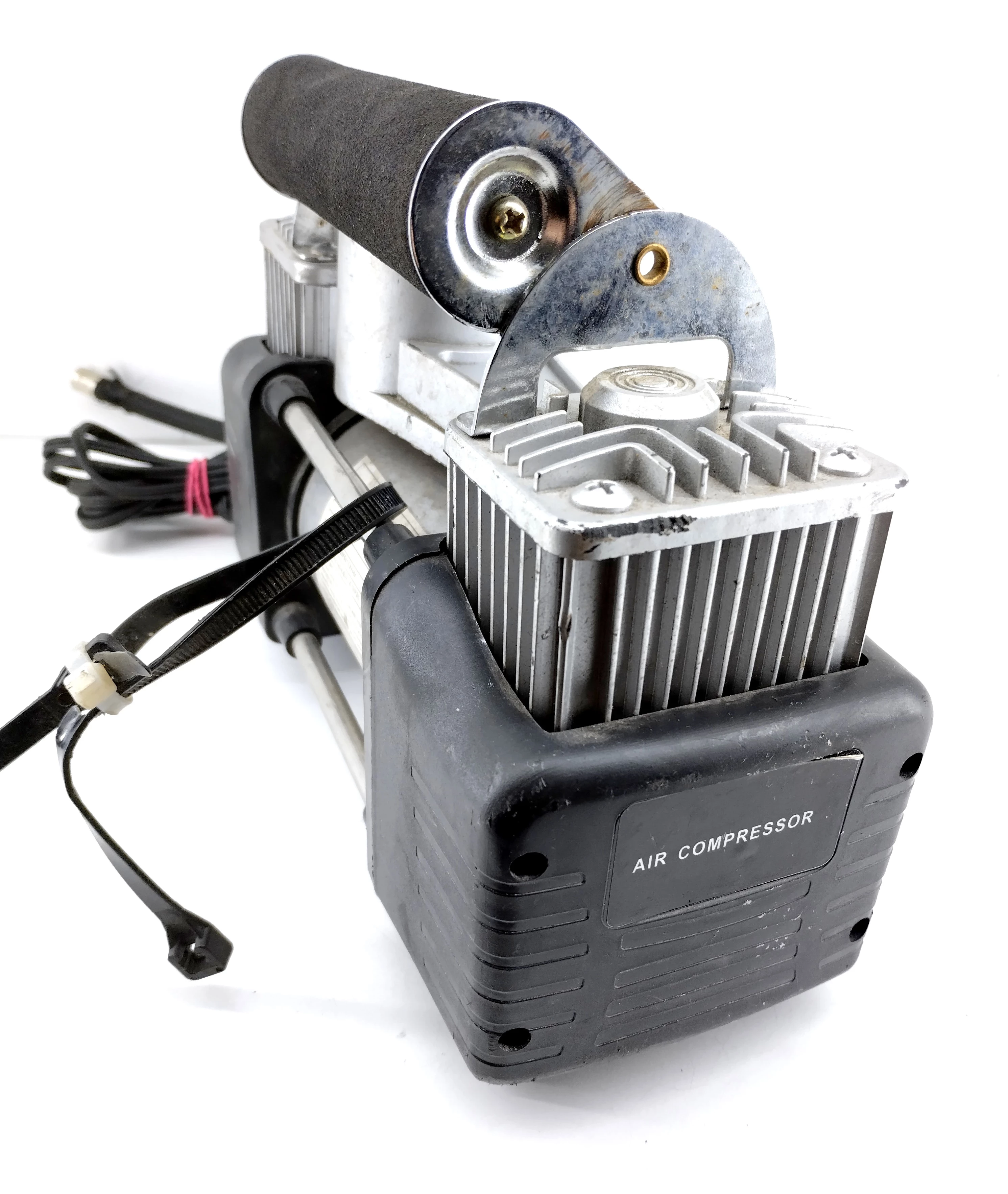 kompresor-pompka-samochodowa-do-zapalniczki-kod-producenta-02179